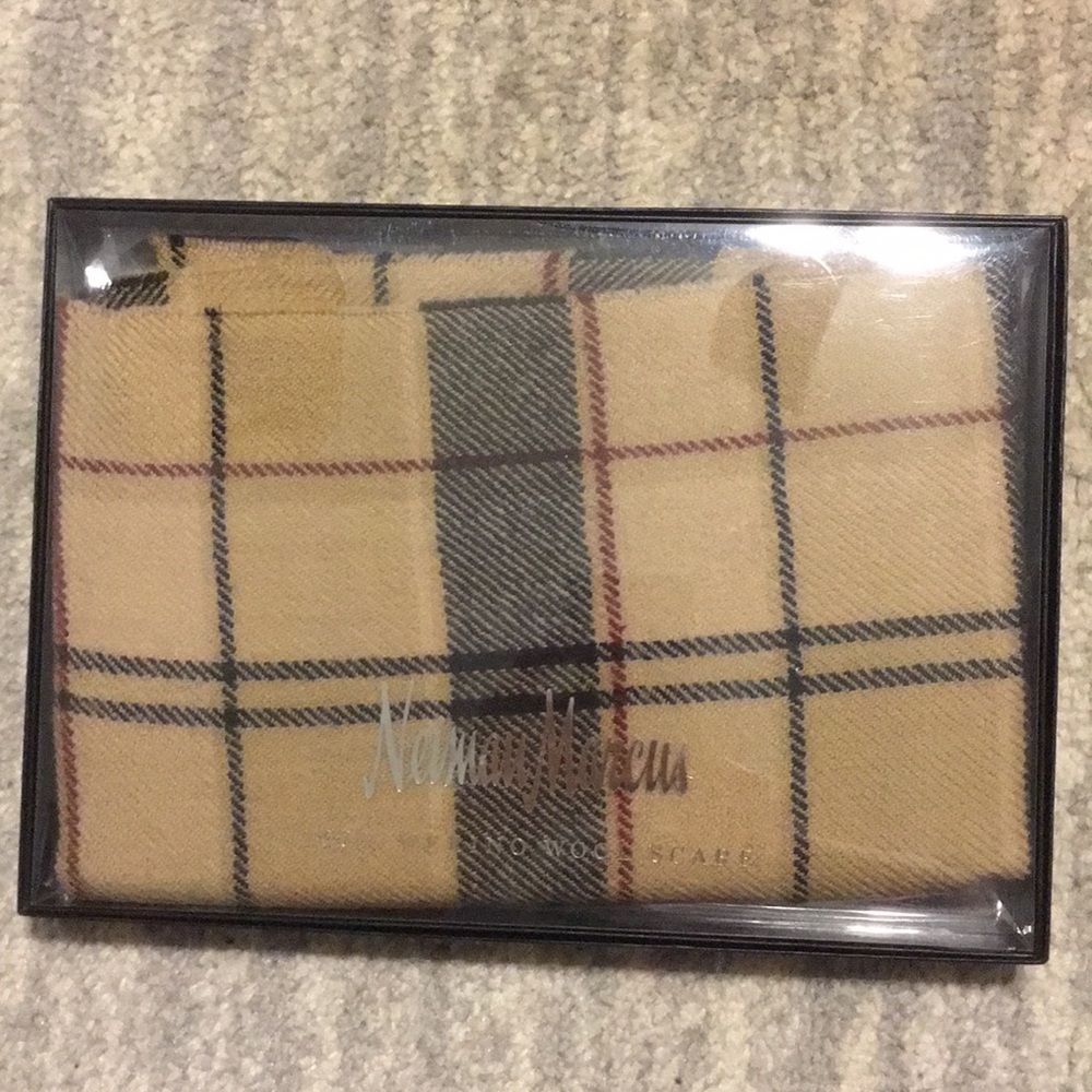 Neiman Marcus 100% Merino Wool Scarf